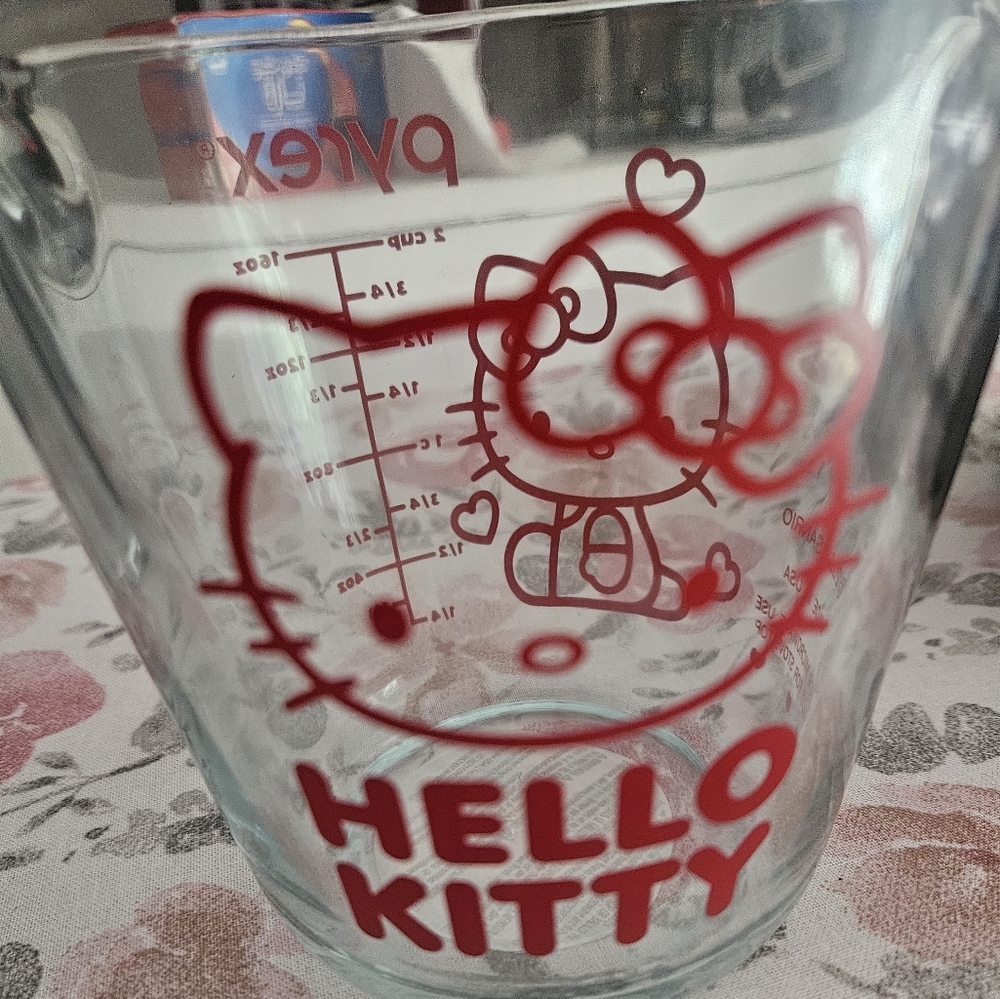 Hello Kitty 2 Cup Measure Cups